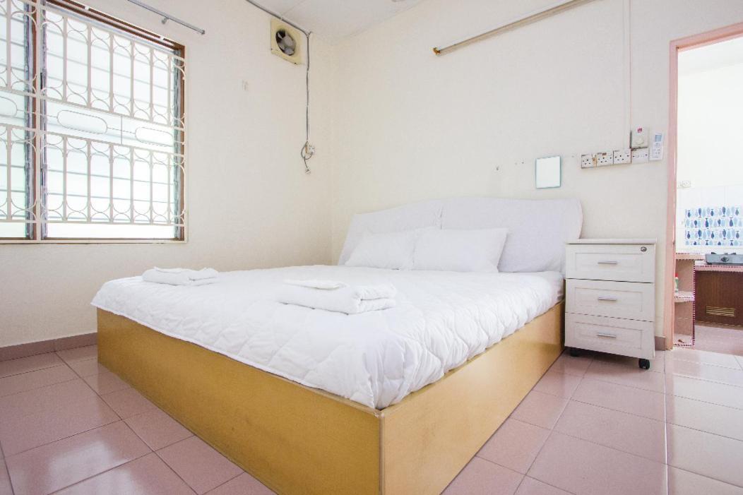Sweet Home With 2 Auto Gates At Bm, Penang, M'Sia Bukit Mertajam Kültér fotó