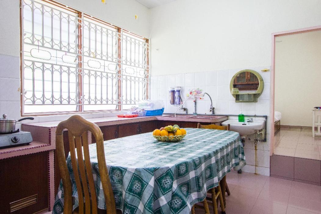 Sweet Home With 2 Auto Gates At Bm, Penang, M'Sia Bukit Mertajam Kültér fotó