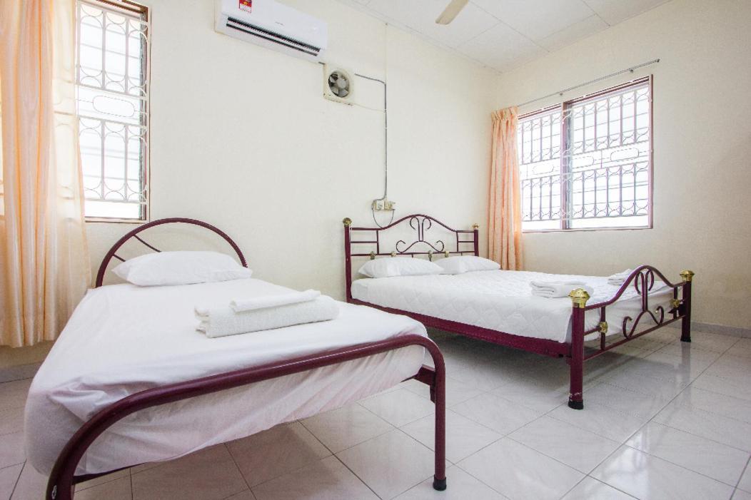 Sweet Home With 2 Auto Gates At Bm, Penang, M'Sia Bukit Mertajam Kültér fotó
